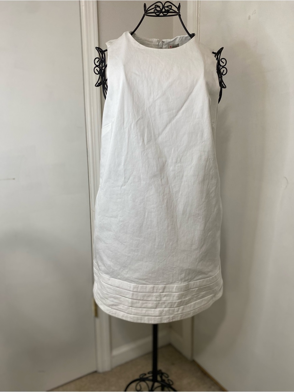 Cremieux Women M White Shift Dress Sleeveless Pockets Back Zip Cotton Lined